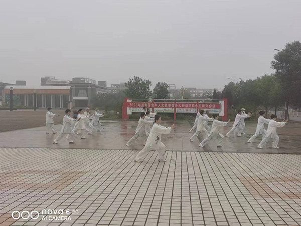 八段锦4_副本.jpg