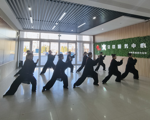 气功表演_副本.jpg