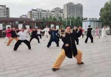 缠丝贯周身 弹抖藏刚劲——东营市垦利区兴隆街道和兴社区五十